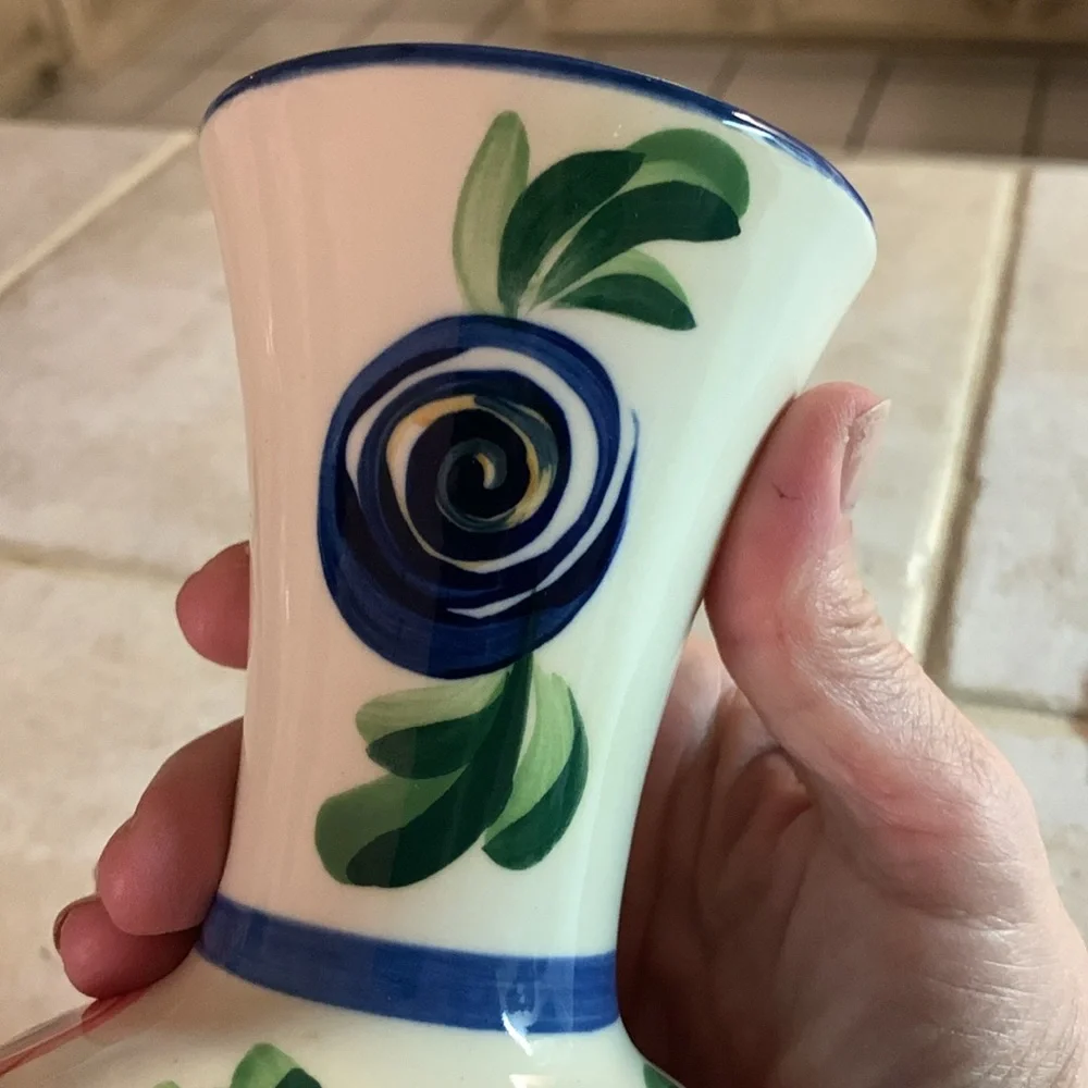 Gail Pittman Vase - Picture 7 of 7